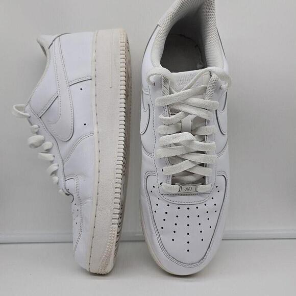 Nike Air Force 1 Low '07 Triple White CW2288-111 Mens Size 10.5 - Picture 8 of 12